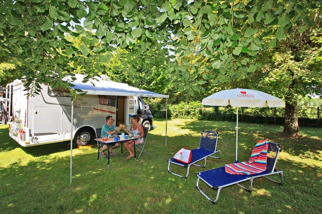Hôtellerie de Plein Air Camping Leychoisier Bonnac-la-Côte Exterior foto